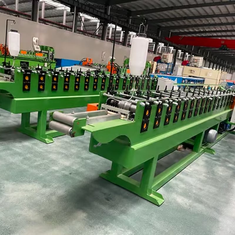 Keel roll forming machine